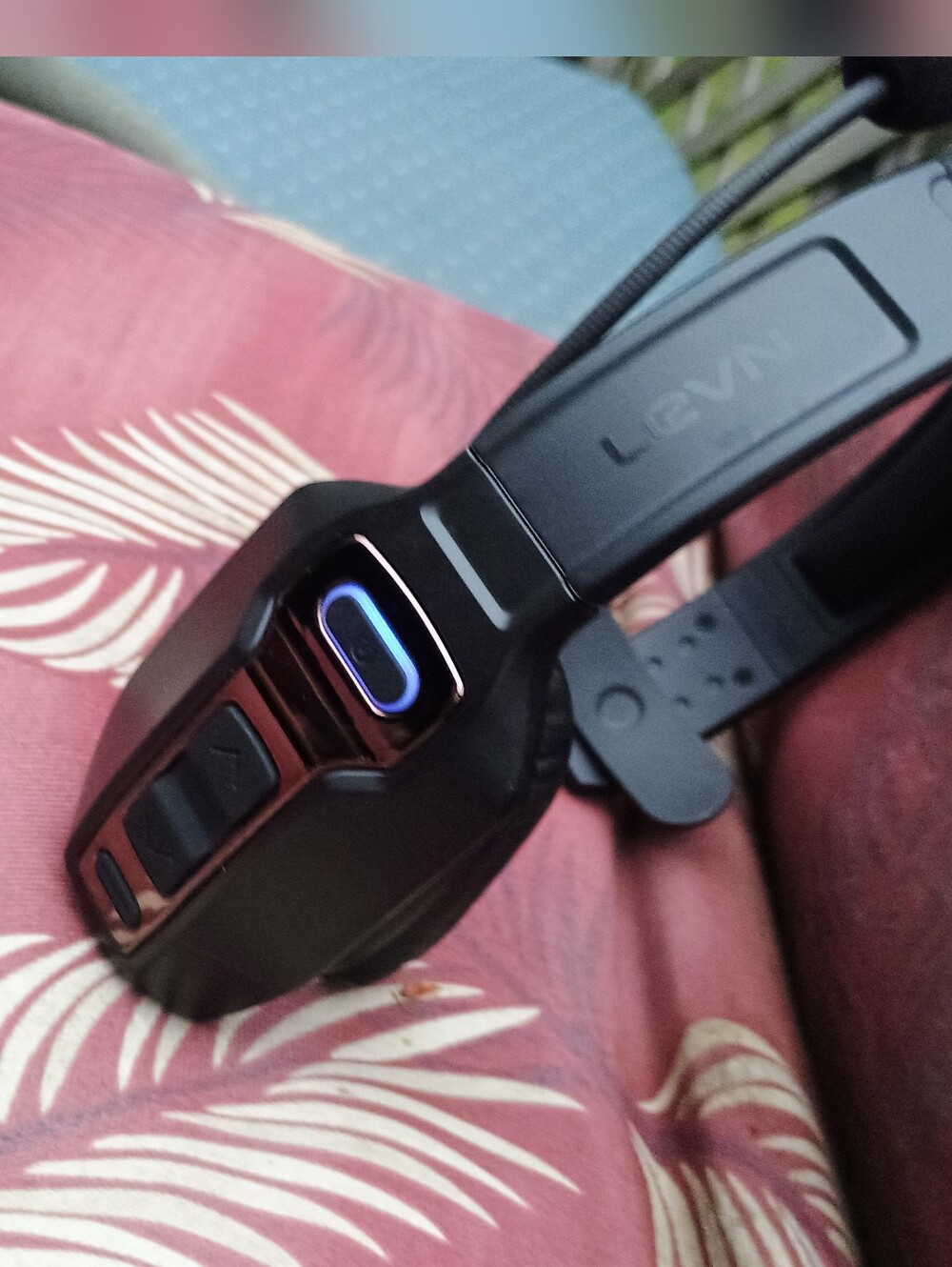Levn Bluetooth Headset & microphone - Picture 6 of 9